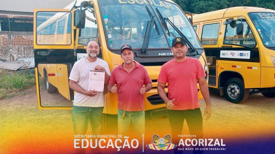 Prefeitura de Acorizal disponibiliza novo micro-ônibus para educação