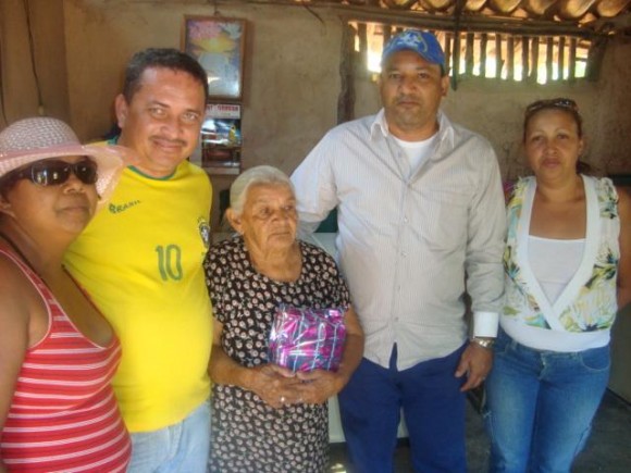 Candidato João Benedito e seu vice Mario Ney visitam Mimoso