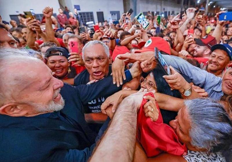 Vereador de Santo Antônio de Leverger encontra presidente Lula em visita a Mato Grosso