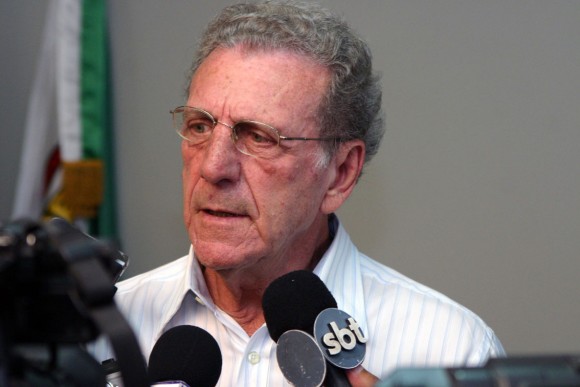 Justiça cassa o mandato do prefeito Murilo Domingos