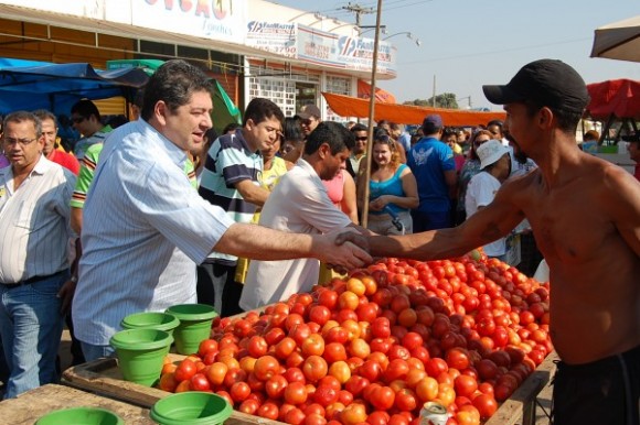 Guilherme visita Rosário e faz arrastão no Osmar Cabral e Pedregal