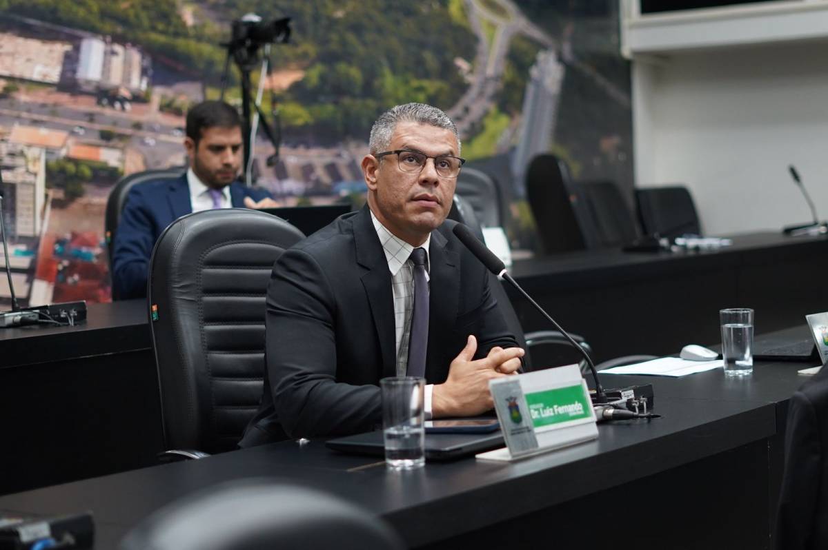 Vereador convoca secretário de saúde a prestar contas sobre crise no HMC