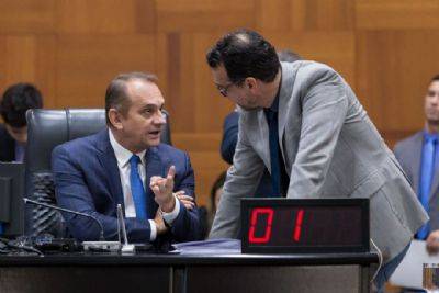 Deputados apontam 'farsa' em projeto que revoga Lei do Transporte Zero e apresentam substitutivo