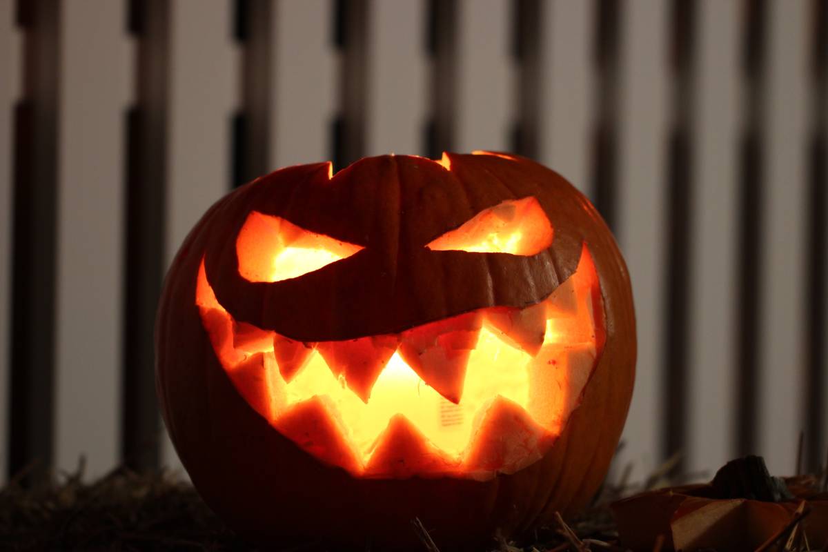 Dicas de fantasias práticas para o Halloween com itens do guarda-roupa