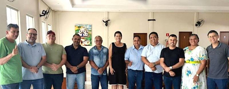 Prefeita Francieli reforça parceria com vereadores para 2024